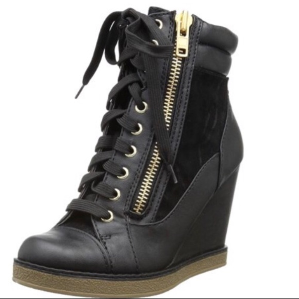 Report Signature Fife Ankle Boots
